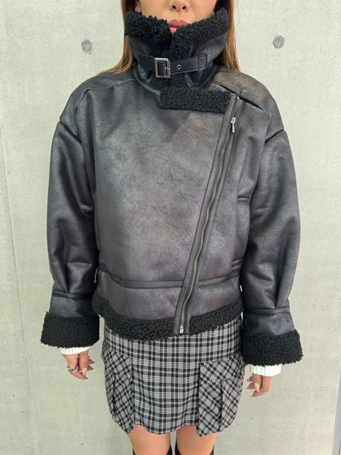 フェイクレザーボアジャケット